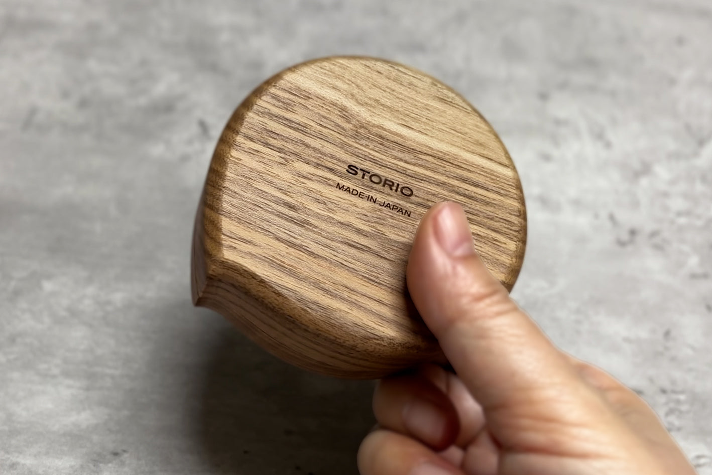 STORIOの木製ナッツケース
